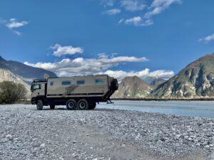Action Mobil Global XRS 7400 auf MAN TGS 6x6 „Leopard“ - Große Outback-Katze auf sechs Pfoten