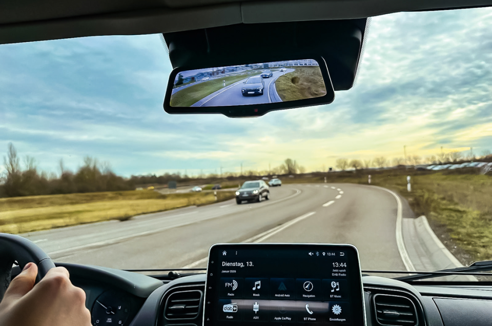 CMT 2026 Produktneuheit: Digitaler Innenspiegel Caratec Safety CSM9600