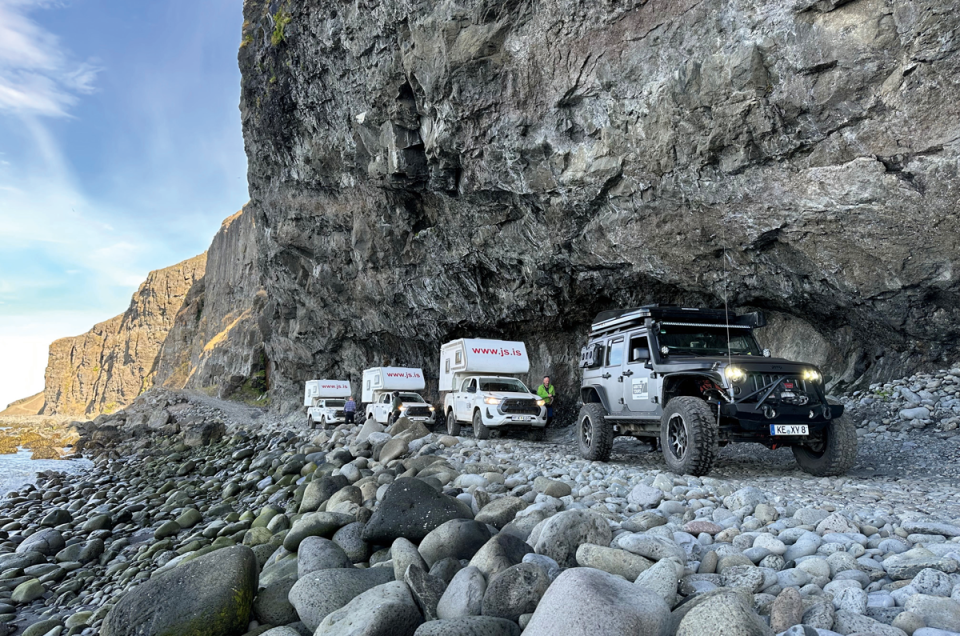 Arktis-Tours Offroad-Abenteuer: Sonnenfinsternis über Islands Westfjorden