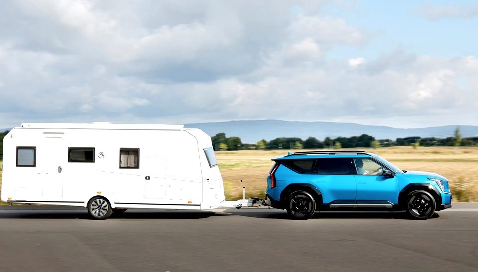 Wohnwagenurlaub mit E-Auto – Geht das?